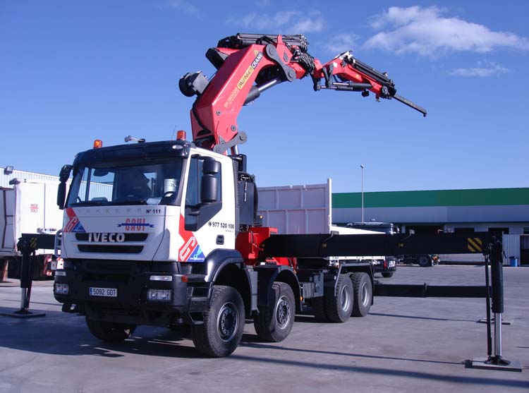Incorporation of Self-Charge Trucks - Grúas Gavi